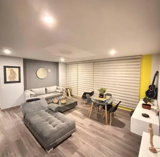 Apartamento Central, Espacioso, Comodo, Calido Y Tranquilo